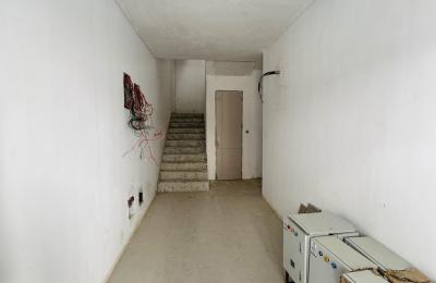 4-bedroom townhouse with swimming pool