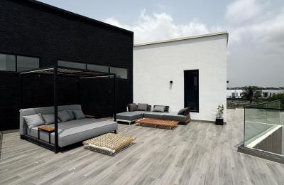 Furnished 5 bedroom fully detached duplex