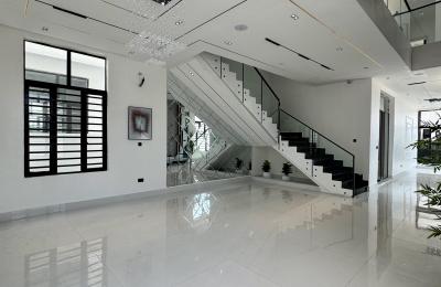 5 bedroom fully detached duplex with swimming pool