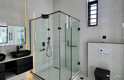 5 bedroom fully detached duplex with swimming pool