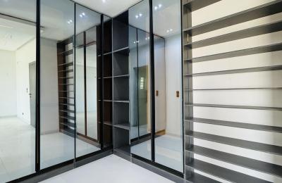 5 bedroom fully detached duplex with swimming pool