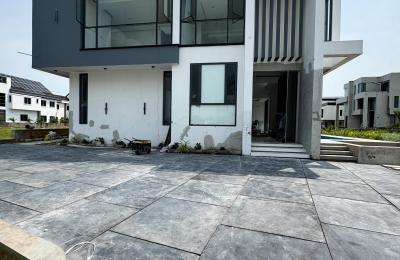 5-bedroom semidetached duplex