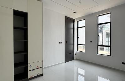 5-bedroom fully detached duplex with swimming pool