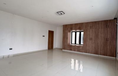 5 bedroom fully detached duplex