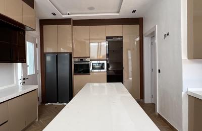 5 bedroom fully detached duplex with swimming pool