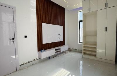 5 Bedroom Fully-Detached Duplex with Swimming pool