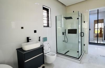 5 bedroom fully detached duplex with swimming pool