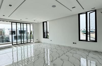 5 bedroom fully detached duplex with swimming pool
