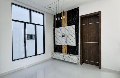 5 Bedroom Fully-Detached Duplex with Swimming pool