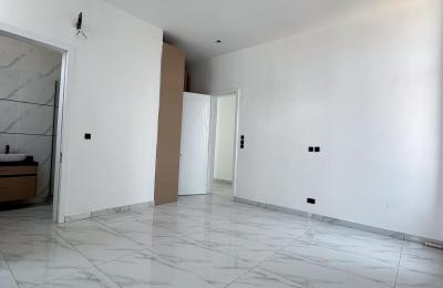 5 bedroom fully detached duplex with swimming pool