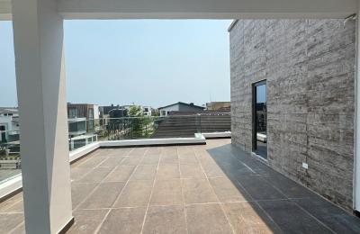 5 bedroom fully detached duplex