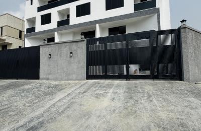 5-bedroom town house with BQ