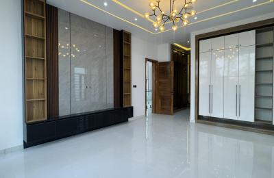 5 bedroom fully detached duplex with swimming pool