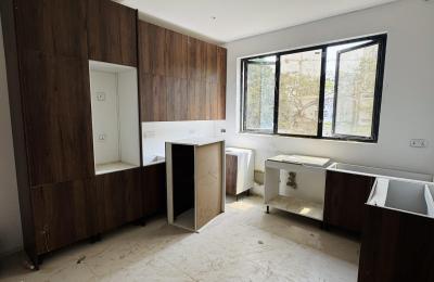 4-bedroom townhouse with swimming pool
