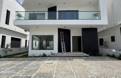 5 bedroom fully detached duplex