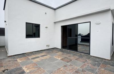 5 bedroom fully detached duplex