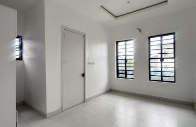 5 bedroom fully detached duplex