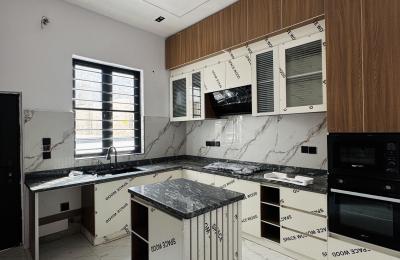4 bedroom semidetached duplex with BQ