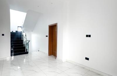 5 bedroom fully detached duplex with swimming pool