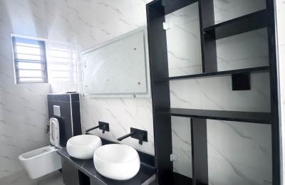 5 bedroom fully detached duplex with swimming pool