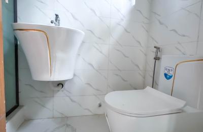 5 bedroom fully detached duplex with swimming pool