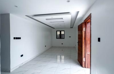 5 bedroom fully detached duplex with swimming pool