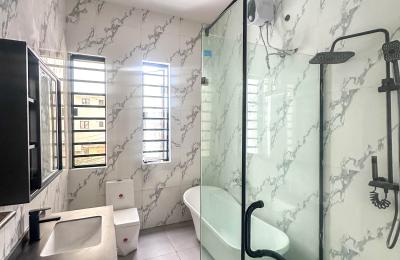4 bedroom semi detached duplex with BQ