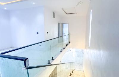 5 bedroom fully detached duplex