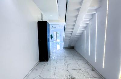 5 bedroom fully detached duplex