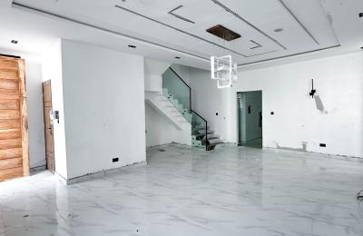 5 bedroom fully detached duplex