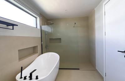 5 bedroom fully detached duplex with swimming pool