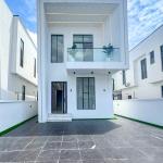 5 bedroom fully detached duplex with swimming pool