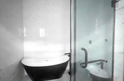 Contemporary 4 bedroom semi detached