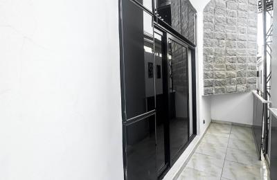 Contemporary 4 bedroom semi detached