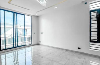 Contemporary 4 bedroom fully detached
