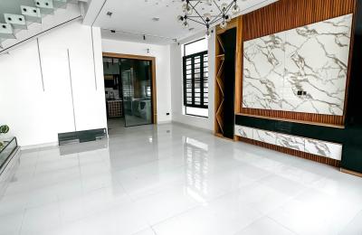 Contemporary 4 bedroom fully detached