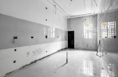 5 bedroom fully detached with swimming pool