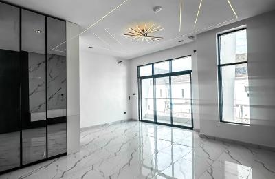 4 bedroom fully detached duplex