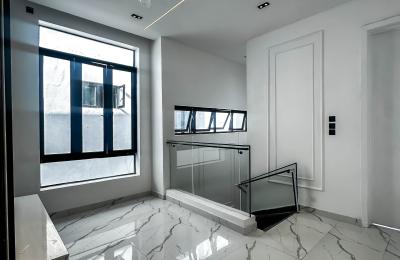 4 bedroom fully detached duplex