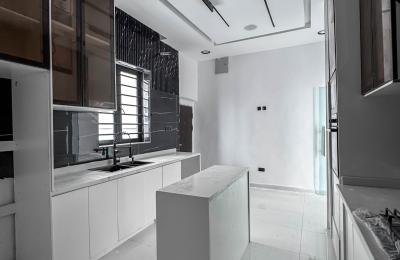 5 bedroom fully detached duplex with swimming pool