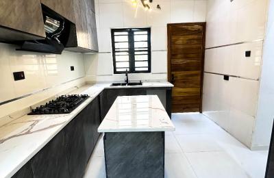 5 bedroom fully detached duplex