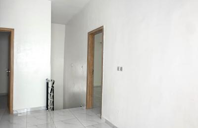 4 bedroom fully detached duplex