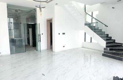 4 bedroom fully detached duplex with swimming pool