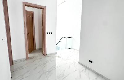 4 bedroom fully detached duplex with swimming pool