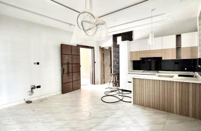 Contemporary 2 Bedroom Apartment