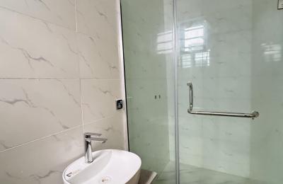 Luxury 5 Bedroom Fully Detached Duplex with Swimming Pool