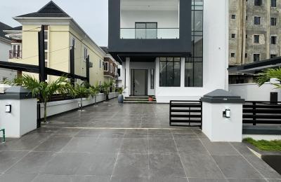 Contemporary 6 Bedroom Fully Detached Duplex with Swimming pool