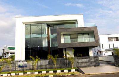 5 Bedroom Fully Detached Duplex