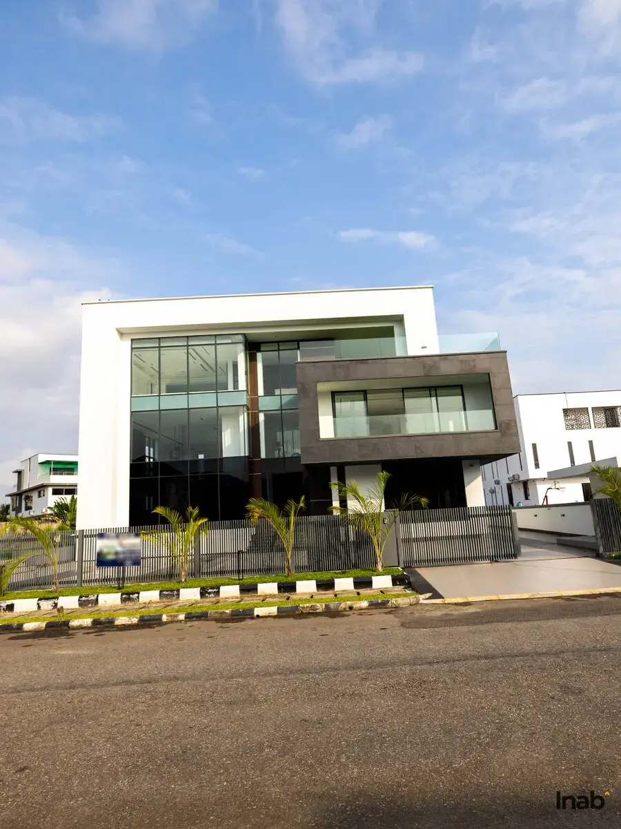 5 Bedroom Fully Detached Duplex