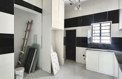 Contemporary 4 Bedroom Semi-Detached Duplex with BQ